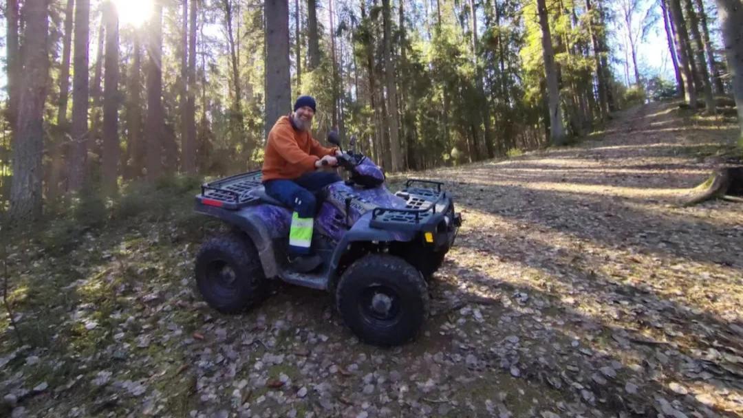 摩旅拉脱维亚：没有更新的几天，我们在森林里烤火、追鹿、看星星！