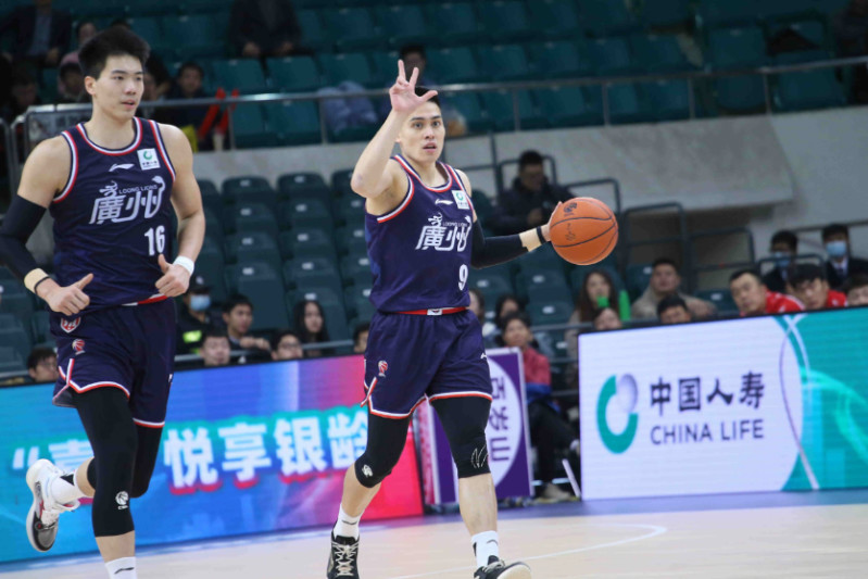 广州队果然赢了，就在上场遭遇战中，郭士强就率领着球队以102-99的战绩险胜青岛