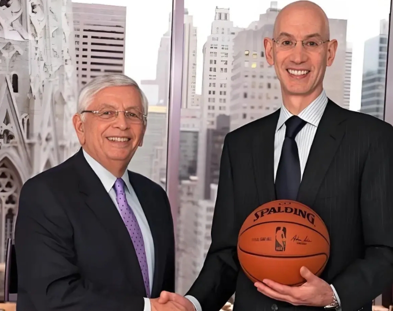 肖华接班NBA总裁职位之后，都干了些什么事情？
1，推动了NBA博彩合法化
好处