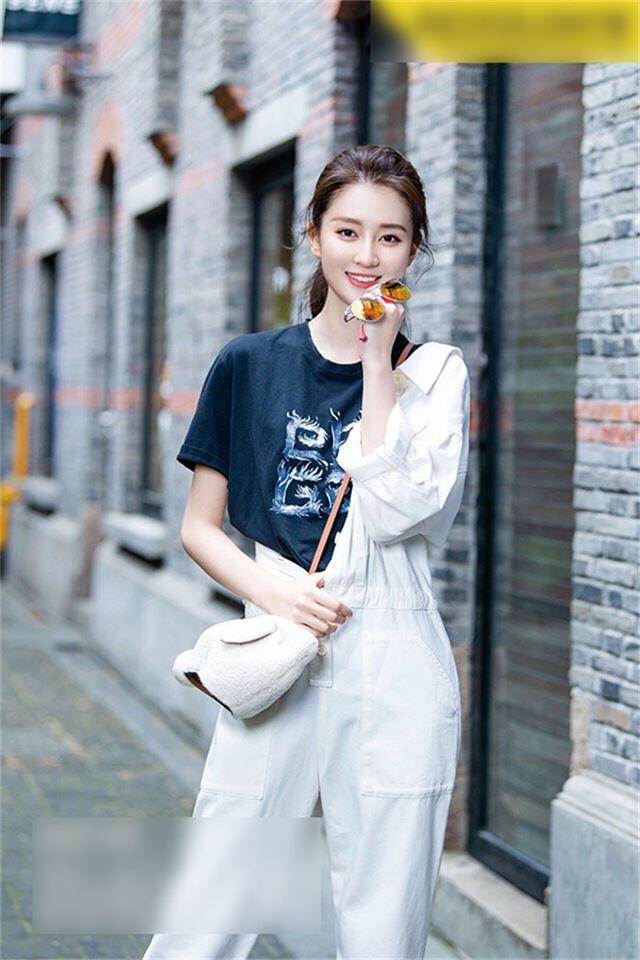 乔欣与神秘男士共赴日本清水寺浪漫之旅