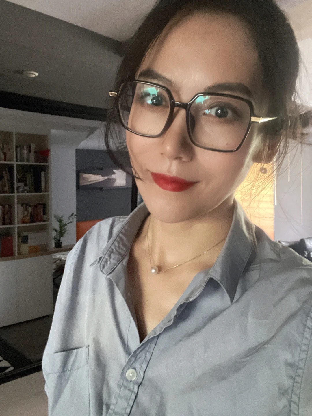 素颜眼镜👓
不要私信了弟弟们…姐姐就是一个中年妇女