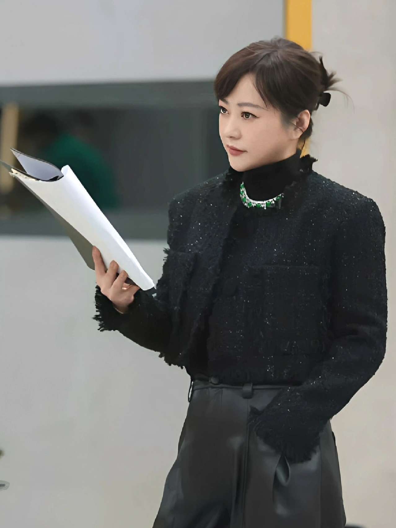 郝蕾豪宅种菜引爆热搜！