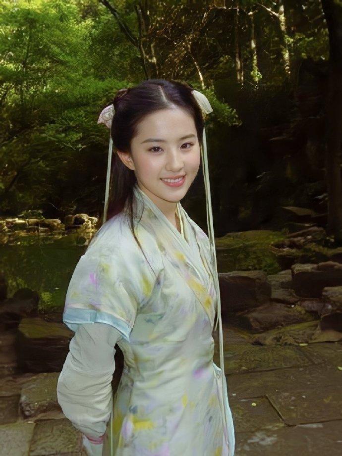 美女堆里演“第一美人”