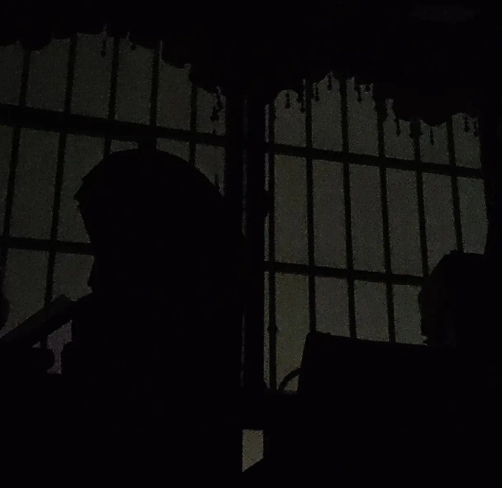 今天情人节在路上跟老公说情话，没想到老公说我是色鬼。说我40岁了还那么不害臊。