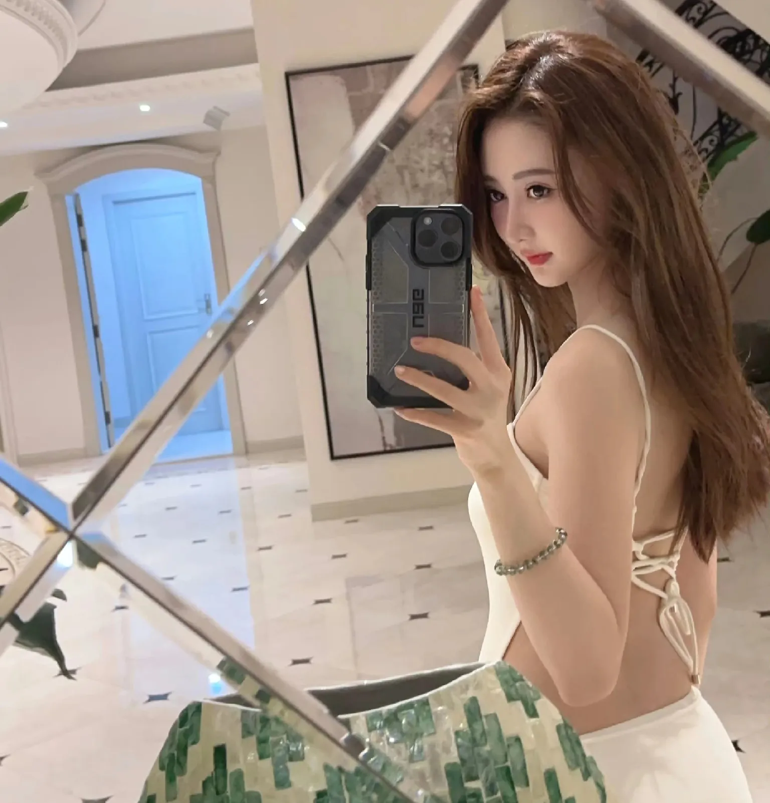 郭品超突然发长文，宣布早已单身！他今年48岁了，他之前的女朋友可是比他小19岁，