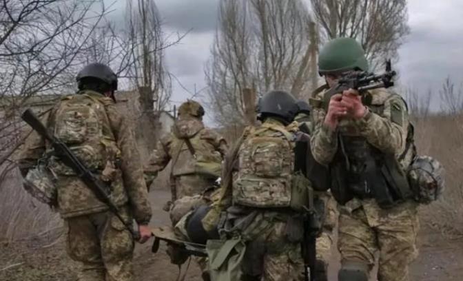 乌军过去一天损失很大。

俄罗斯卫星通讯社报道，俄罗斯国防部7日表示，俄军过去一