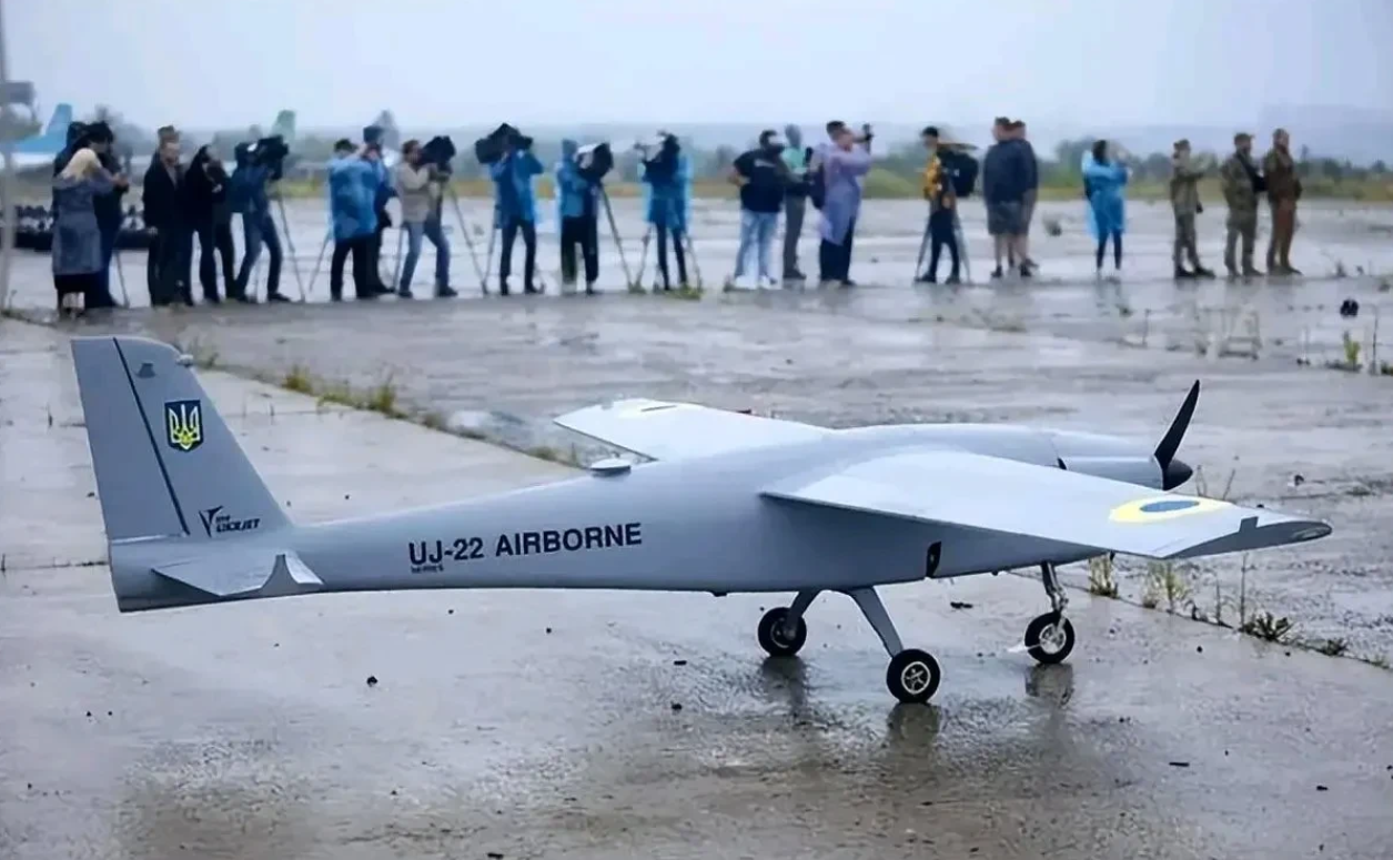 为什么在俄乌战场上很少见到俄罗斯的无人机？现在回头看，原因其实很简单：

1.没