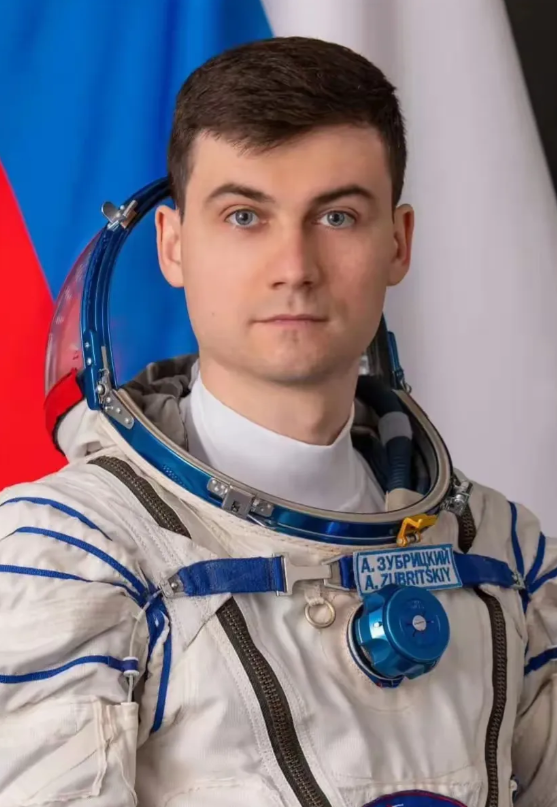 万万没想到，投奔俄罗斯的乌克兰飞行员阿列克谢·祖布里茨基在俄罗斯混的风生水起，成