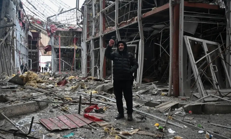 泽连斯基呼吁西方移交被冻结的俄罗斯资产

乌克兰总统泽连斯基呼吁西方再移交数十亿