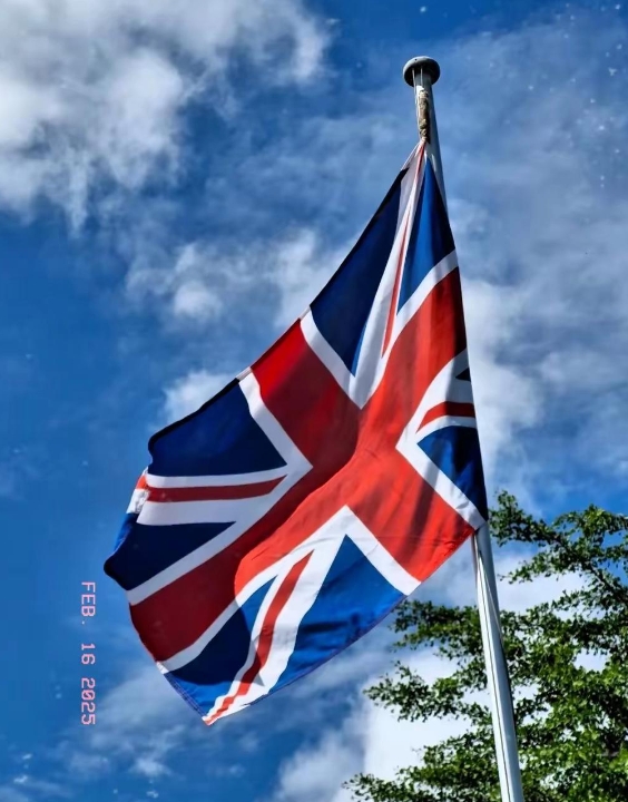 英国防务大臣希利与乌克兰国防部长共同出席记者会，重申对乌克兰的坚定支持，强调这一