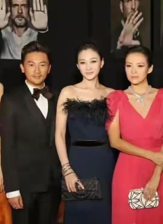 48 岁的李小冉状态也太好了吧！