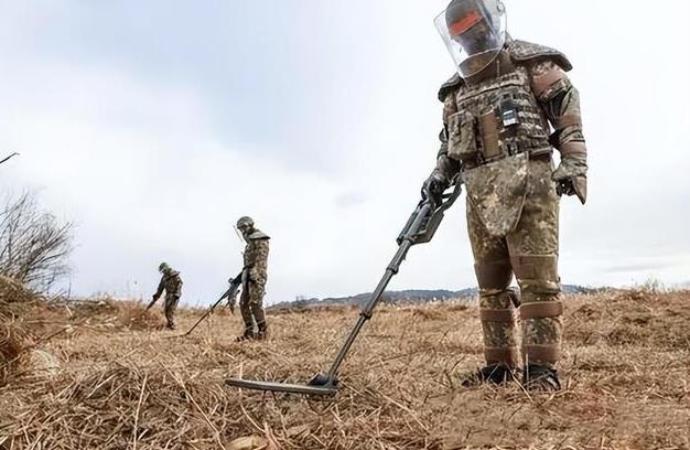 40多个国家承诺帮助乌克兰排雷

在瑞士举行的一次会议上，超过40个国家承诺帮助