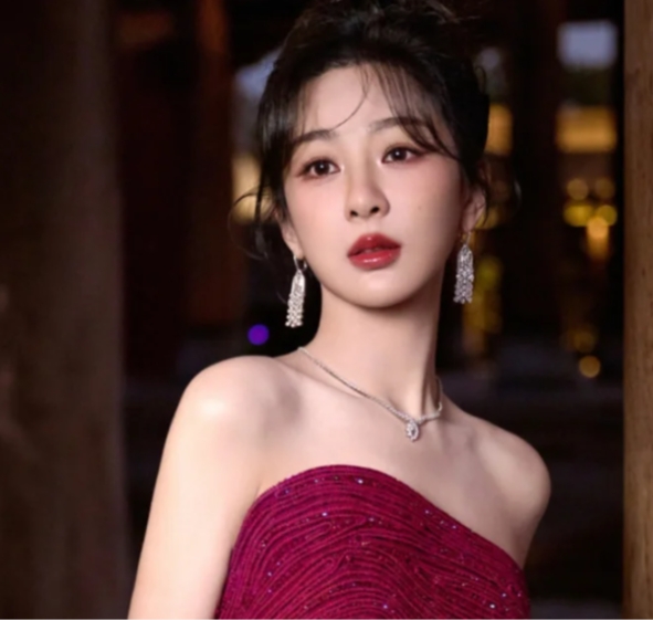杨紫：转型显成效，未来可期！