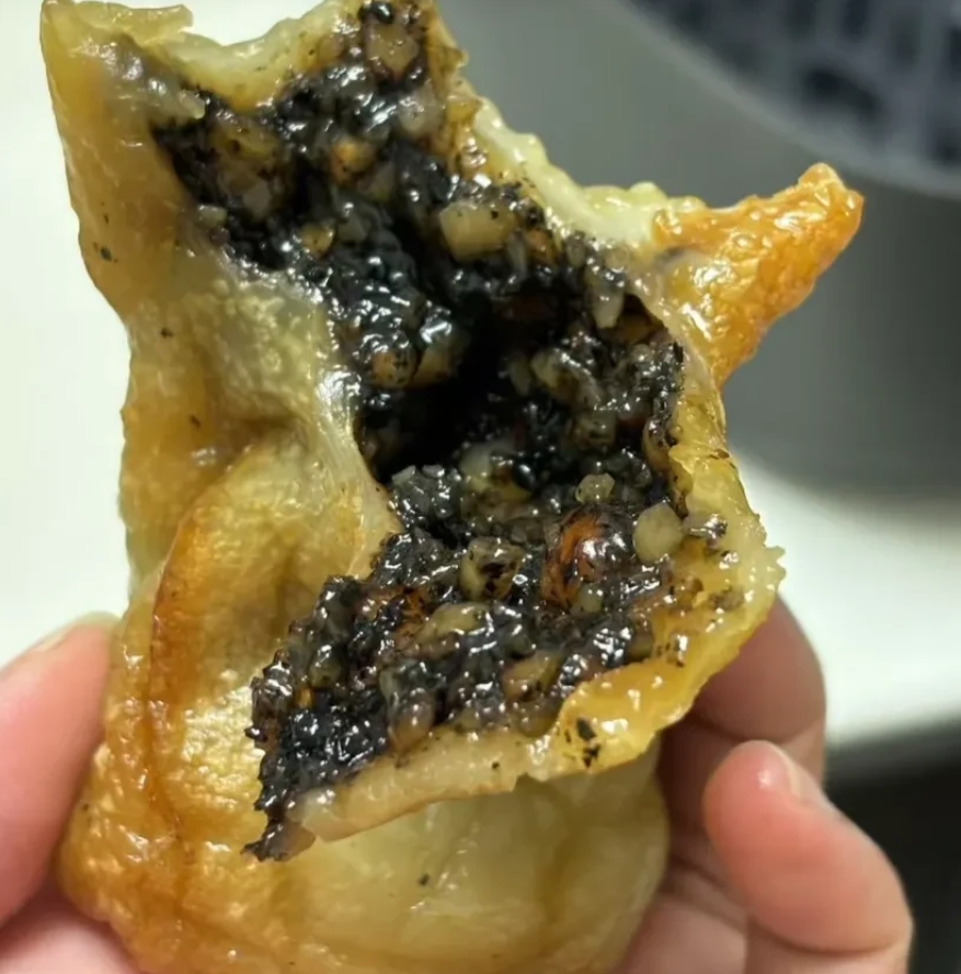 老公出差广西，就给我带了个3块钱的吃的回来，还说这玩意儿很好吃，广东这边没有。