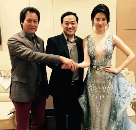 陈金飞离婚后和刘亦菲互动频繁