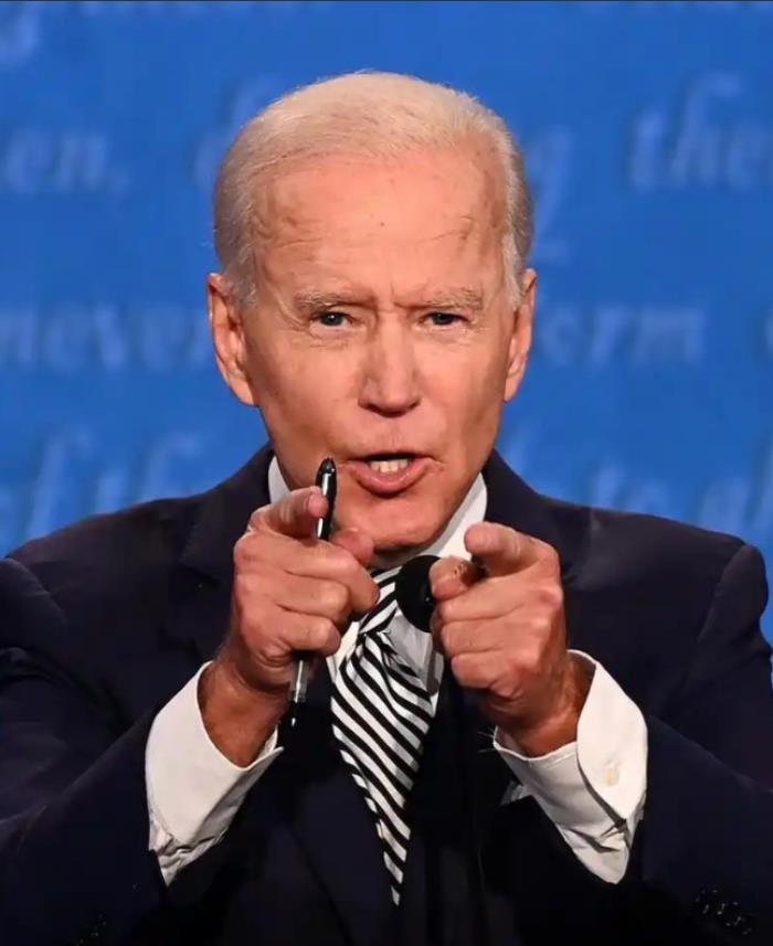 美国终于承认闹错了！美国有智库说，美国对中国玩科技战，没把中国搞住，反而刺激了中