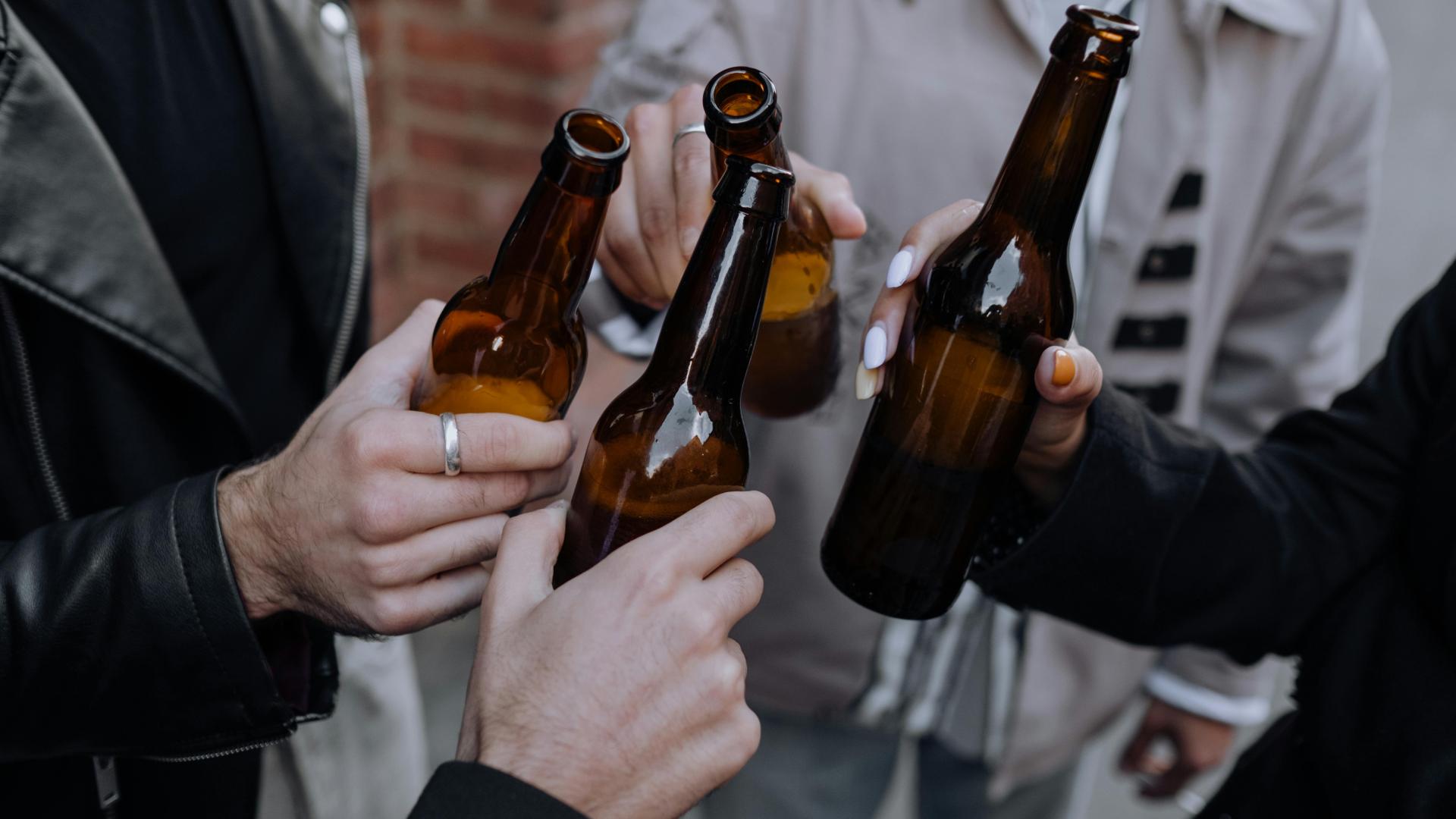 当代年轻人为什么喜欢喝酒？