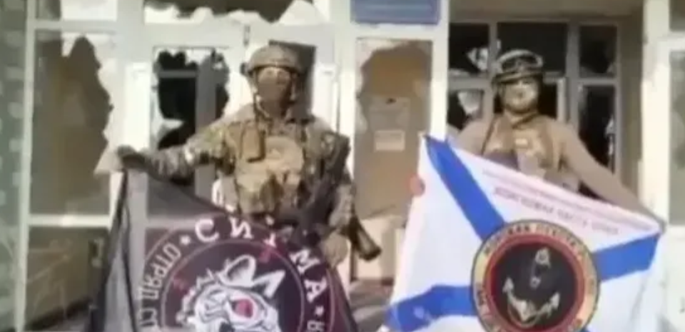 俄军攻克新乌克兰卡！俄太平洋舰队第40海军步兵旅，在村内插旗。乌军丢失弗勒达的后