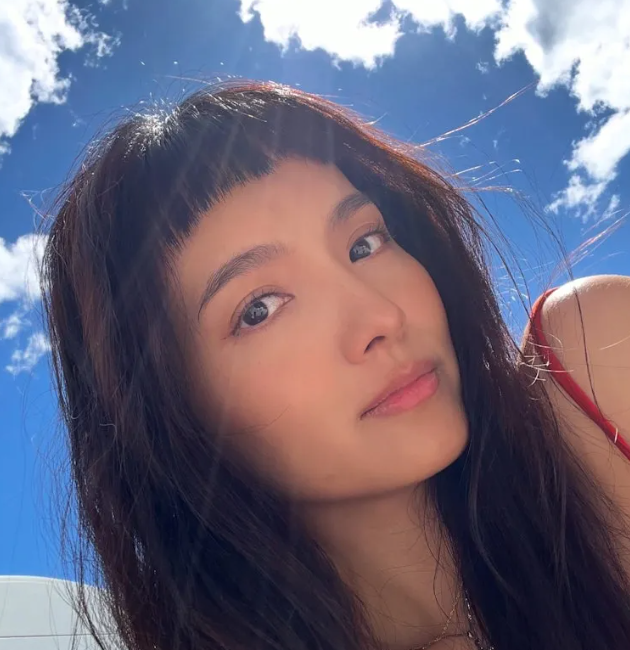 ‌陈嘉宝分享三女儿母亲日常，网友：带娃不易，母爱伟大！