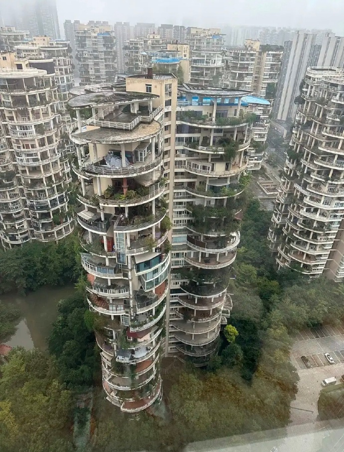 如果我有一个这样的阳台不知道会多开心！ ​​​