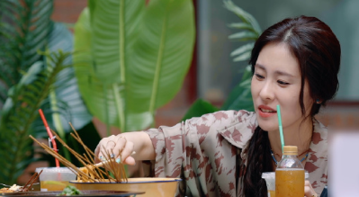 赵丽颖在张碧晨家厕所睡过觉