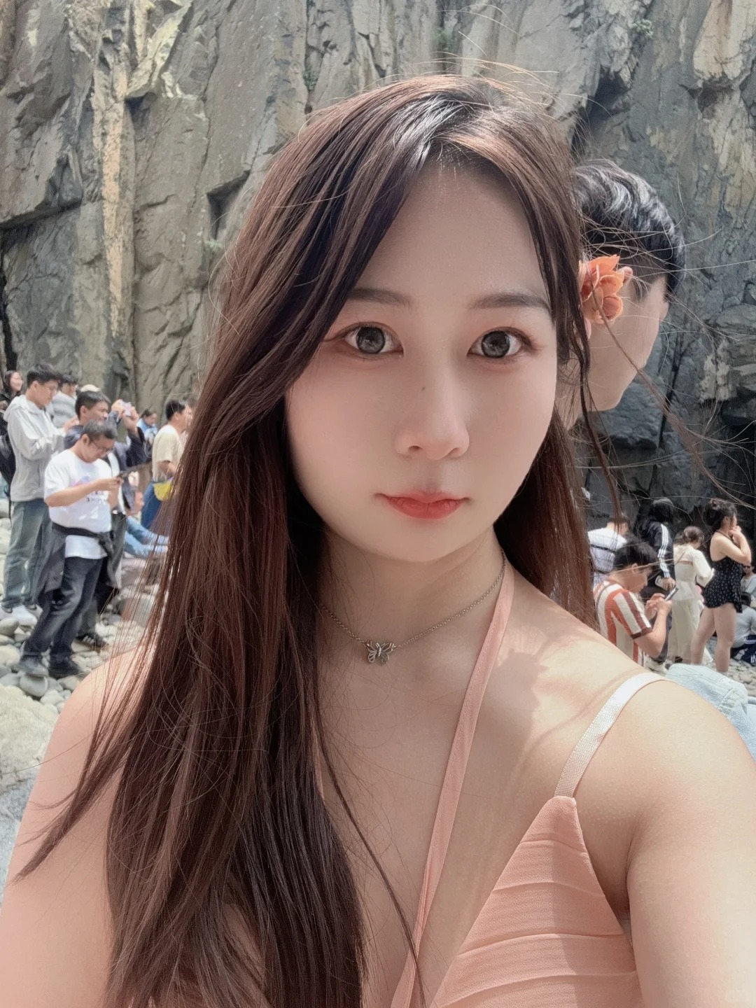 还是分手了 ，谢谢大家。
今天是5月16日，我们最终和平分手，其实从朋友到恋人我