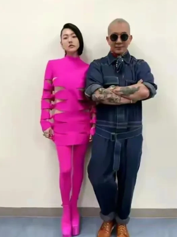 两个本该敌对的男人，选择了同样的方式，保护了大S最后的体面

大S的树葬被具俊晔