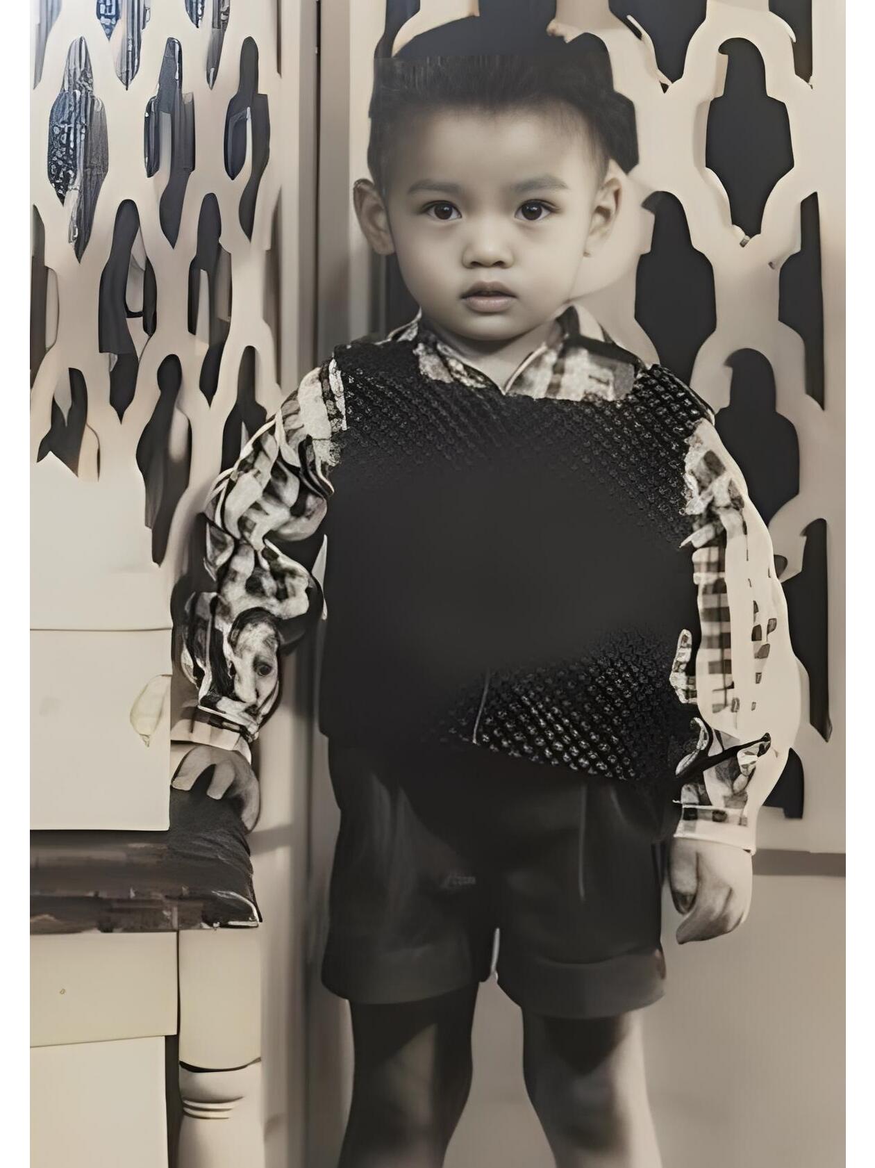 焦恩俊：古装第一美男，顾家重情义的他