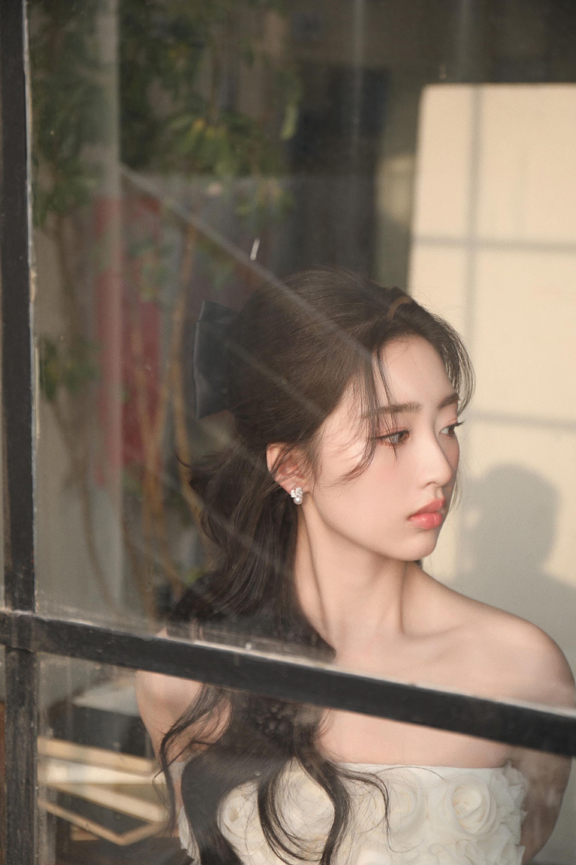 假期里，我最喜欢宅在家里。
吹吹空调，看看电视，听听音乐，发发呆，想想心事……