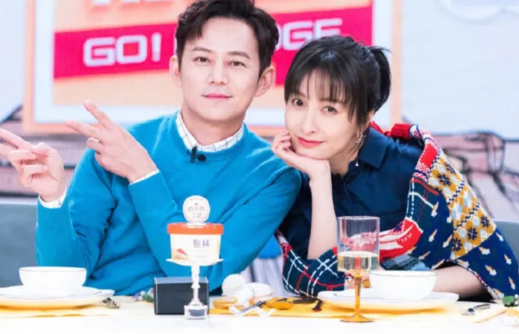 何炅逐句为吴昕分析主持问题，就这4点活该他长红主持界：

    1、没架子。对