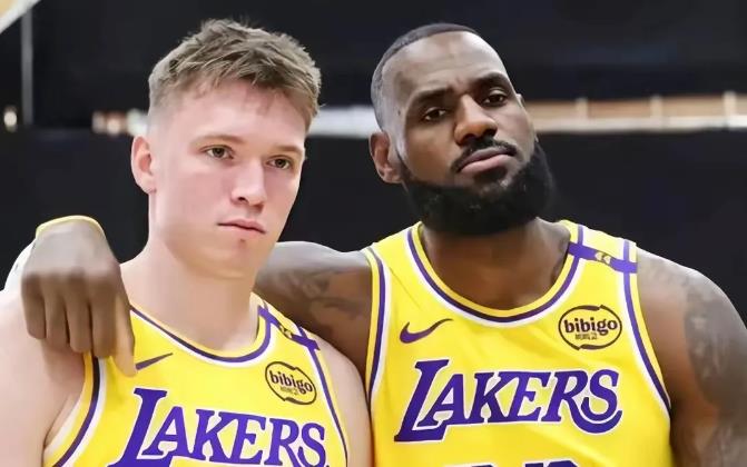 湖人新三巨头爆发，赢鹈鹕，雷迪克的眼光真不错。

今天的湖人打出了三巨头球队的样