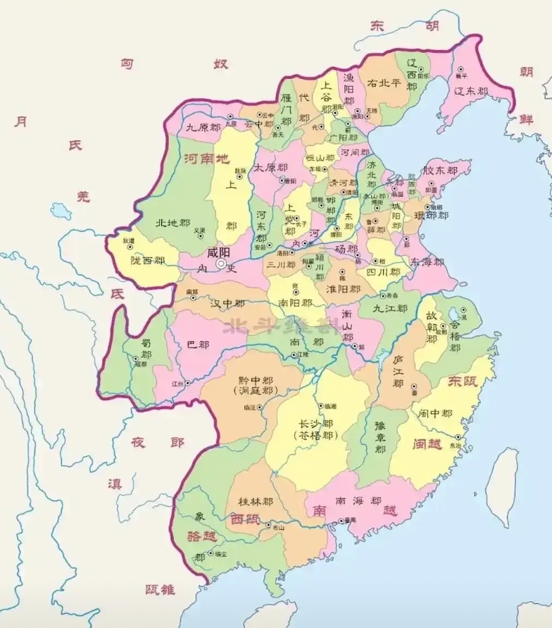 中国2000年帝制，可以说前一半承秦制，后一半承宋制。

前1000年没有以文制