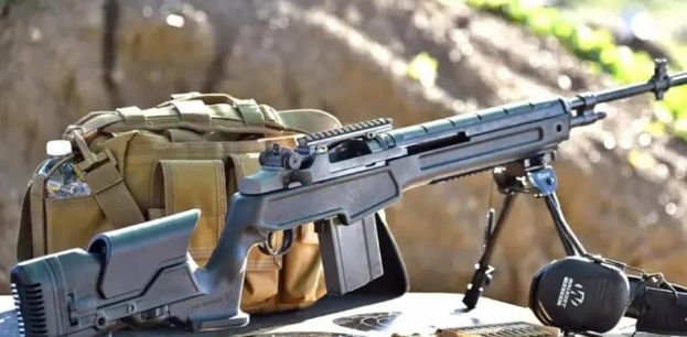 M25狙击步枪，M25发射7.62×51毫米北约全威力弹药，可以使用10发或20