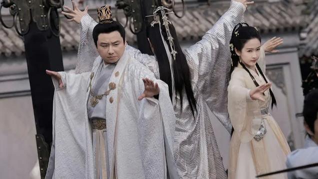看了原著后就知道《大奉打更人》必扑！王鹤棣该不该背这个锅？