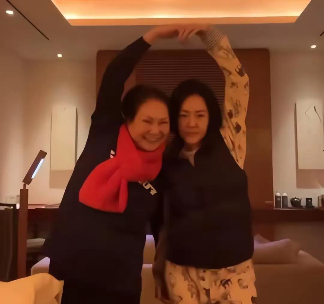 支持s妈为大s讨公道！查日本治疗过程，查酒店监控，查查老s、小s和光头当时在干啥