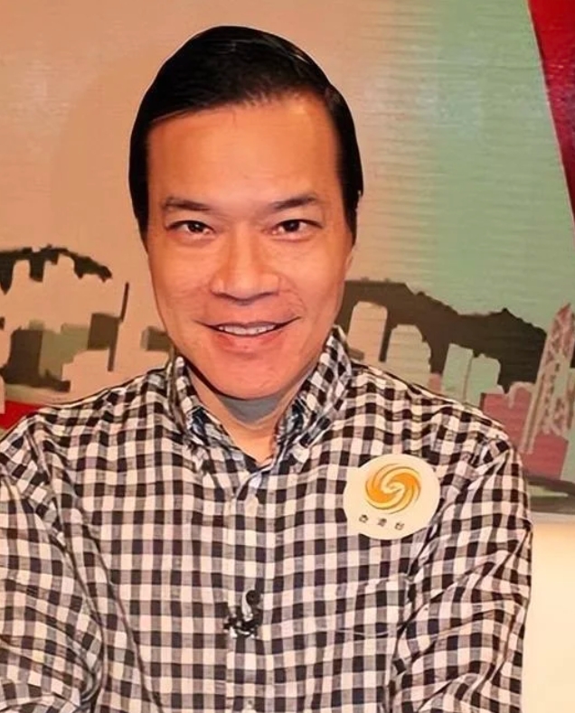 洪朝丰：媒体巨擘到灵魂修行者的蜕变之旅