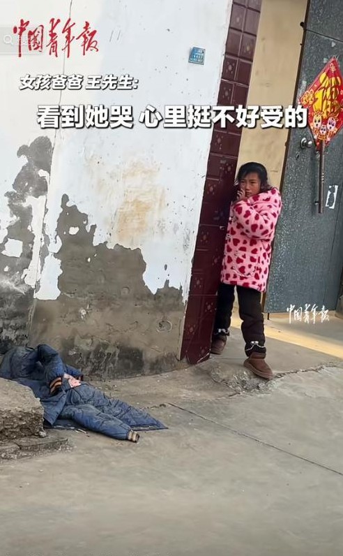春节刚过，年味尚未散尽，许多爸爸妈妈已经开始收拾行李，准备再次踏上外出打工的征程