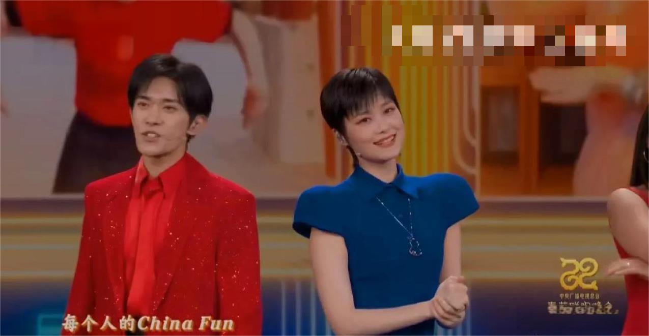 娱乐圈两大顶流，差评！
昨晚，李宇春和易烊千玺合唱了《china fun》，没看
