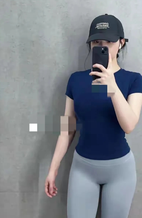 我就笑笑，不说话，我看哪个先忍不住[捂脸][捂脸][捂脸]