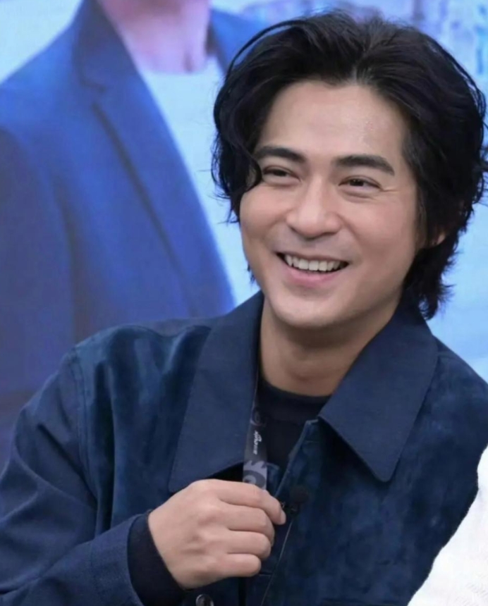 岁月不饶人，当年F4里迷人的周渝民也步入大叔的行列啦
