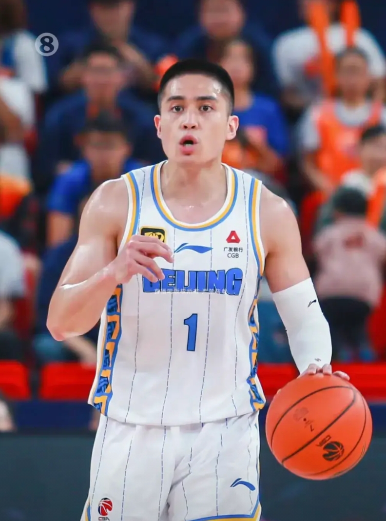 CBA打到现在！平心而论，给7大状元郎打分如下

1、陈盈俊（2017年状元郎）