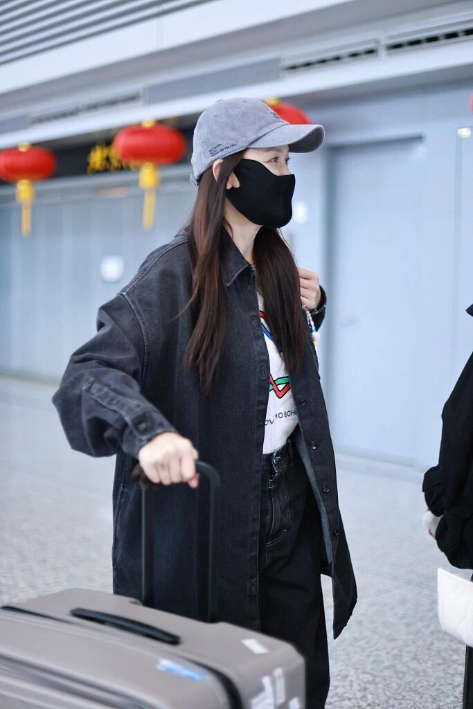 陈乔恩休闲随性