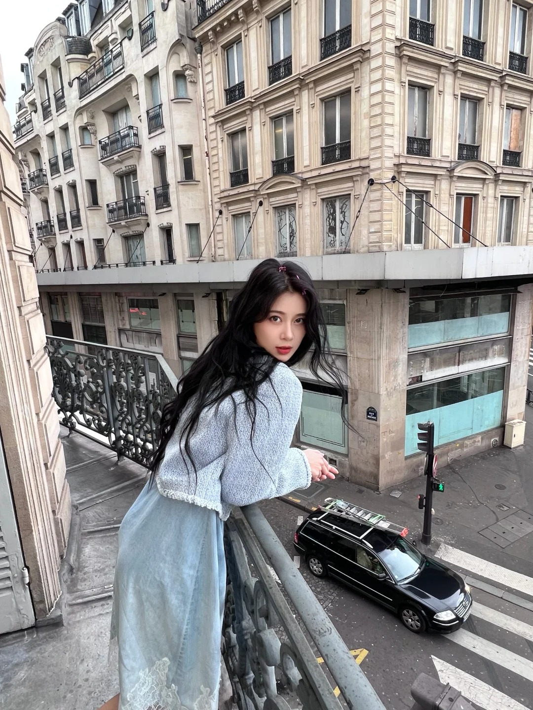 呜呼，清晨的冷空气穿过肺
#我穿我自在 #时尚档案馆