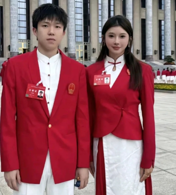 奥运表彰大会，实不相瞒，有“五个”没想到。

1.没想到全红婵还是那么小个；

