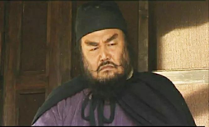 尉迟敬德，字敬德，唐初著名的悍将之一，因其勇猛、直率和忠诚而被后人铭记。尉迟敬德