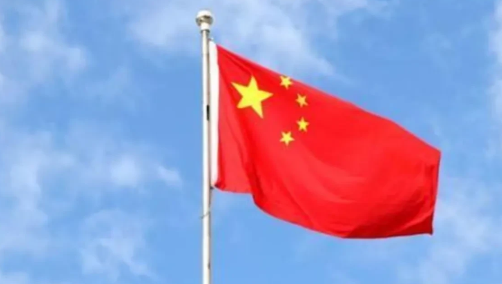 以如此大的规模进行军内反腐，这在全球可以说是罕见的。有些人可能会说，一年多来，军
