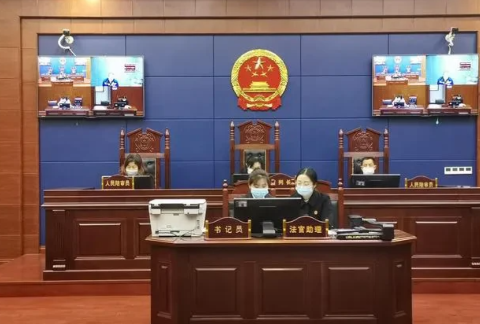 山东济南，母亲花110万给儿子买房子，万万没想到，儿媳哄骗儿子，房本上只写了儿媳