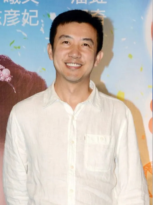 鄢颇：情史堪称一部跌宕起伏的大戏