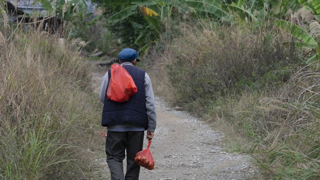 20万被岳母拿给小舅子买车，女婿直接报警：我凭什么要惯着你