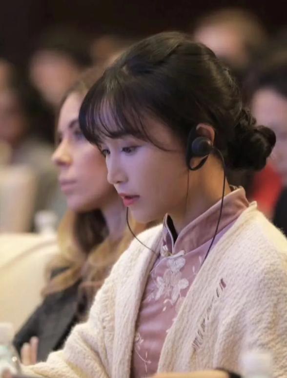 这次是李子柒的回归，可能以后将会持续更新

1. 这无疑是一件很好的事情，现在网
